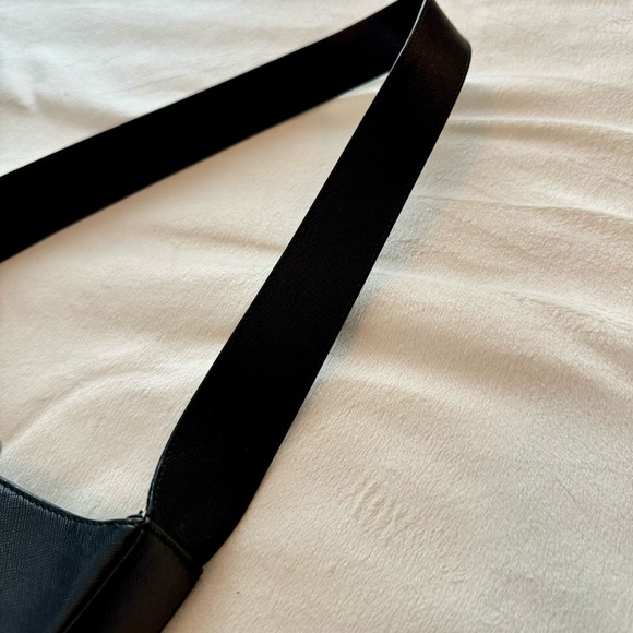 SALVATORE FERRAGAMO (100% Authentic) - Saffiano Leather Chain-Link Shoulder Bag - Picture 12 of 16